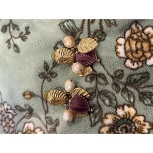 Vintage Style Gold Tone Leaf and Bead Earrings